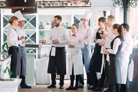 Choosing the Ideal Shoes for Restaurant Employees