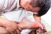 What Are the Symptoms of Acute Gout?